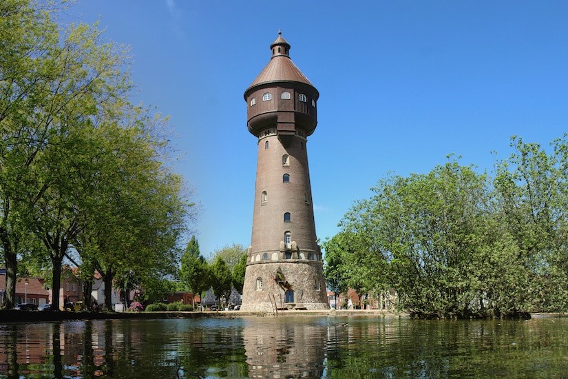 Blick auf den Wasserturm in Heide (Holstein)